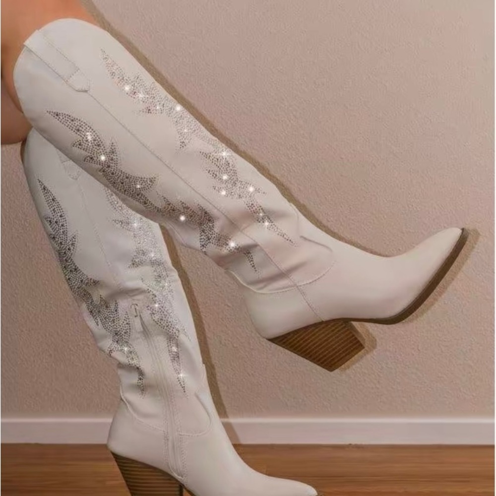 Elegant White Embellished Women's Boots